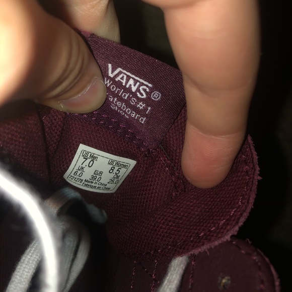 Vans - Picture 4 of 5